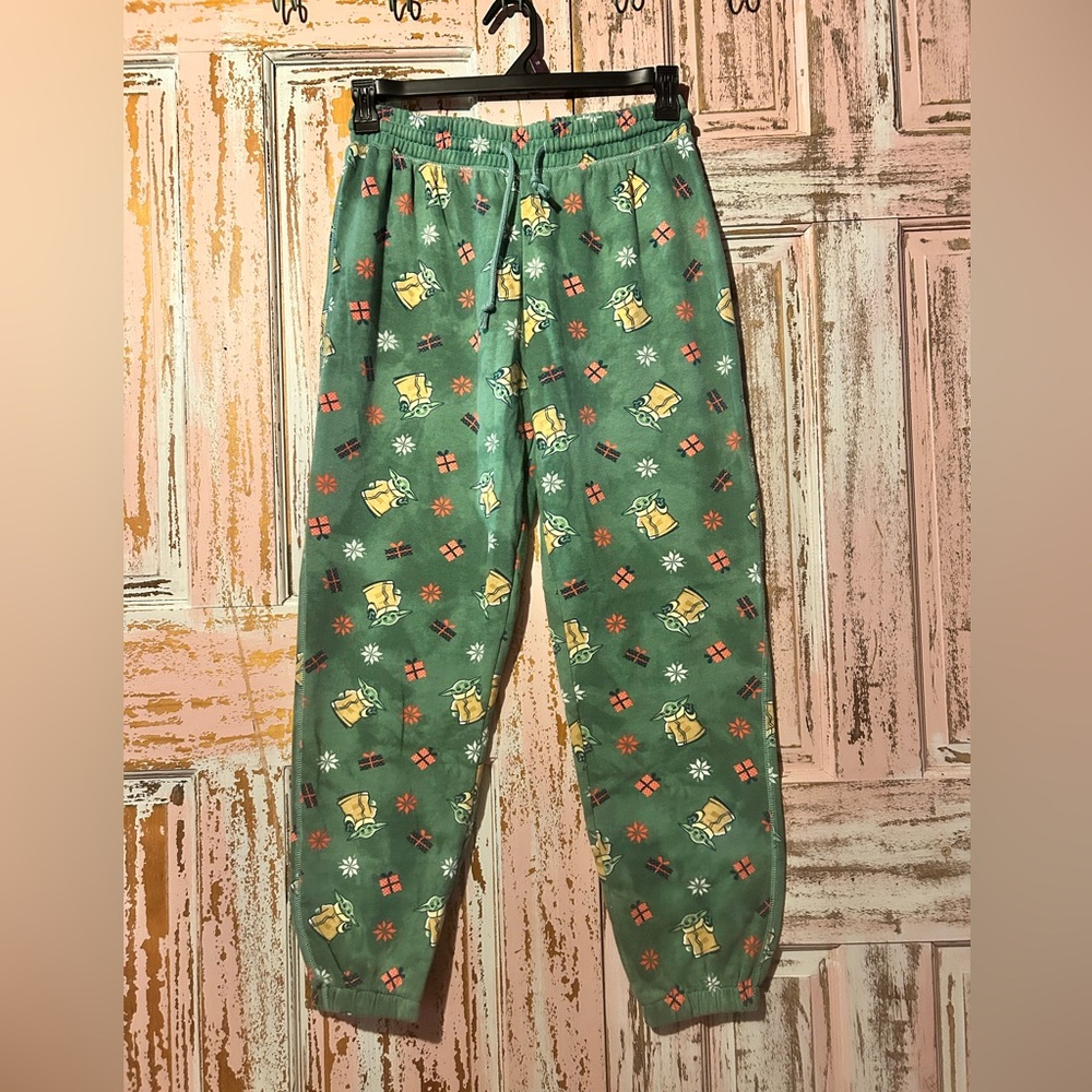 Green Star Wars Festive Print Joggers - Picture 1 of 7
